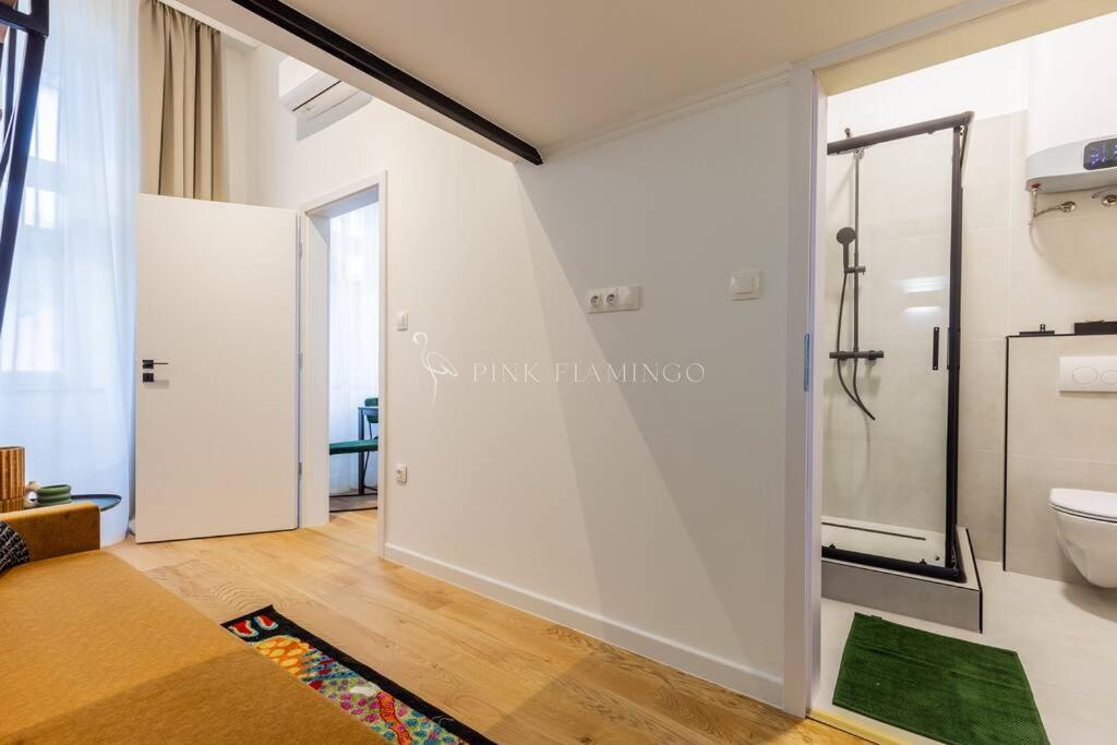 Elegant Near Hungarian Museum By Pink Flamingo Apartment
